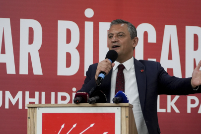 CHP Genel Başkanı Özel: "Bahçeli’yle DEM’in El Sıkışması Türkiye’de Tansiyonu Düşürür"