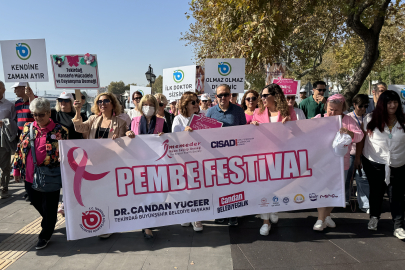 Tekirdağ'da Motosikletli Kadınlar, "Pembe Festival" Turuyla Meme Kanserine Dikkati Çekti