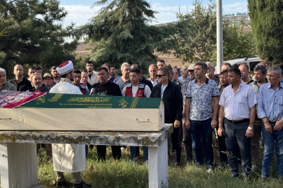 Tekirdağ'da Silahlı Saldırı Sonucu Yaşamını Yitiren Kadının Cenazesi Toprağa Verildi