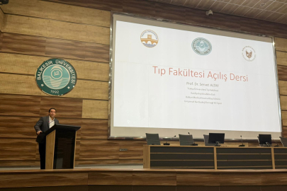 TÜ Öğretim Üyesi Altay’dan Balıkesir Tıp Fakültesinde Açılış Dersi