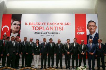 Özel, Çanakkale'de İl Belediye Başkanları Toplantısı'nda Konuştu