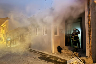 Edirne'de Ailesiyle Yaşadığı Evi Ateşe Veren Kişi Polise Teslim Oldu