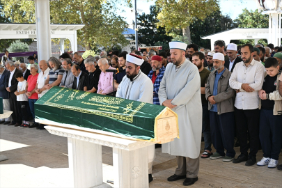 Yönetmen ve Yazar Dr. Sadık Battal Son Yolculuğuna Uğurlanıyor