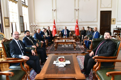 Yeniden Baro Başkanı Seçilen Av. Gürcün Vali Soytürk’ü Ziyaret Etti