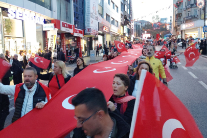 Tekirdağ'da Cumhuriyet Bayramı'nda 1 Kilometrelik Dev Yürüyüş