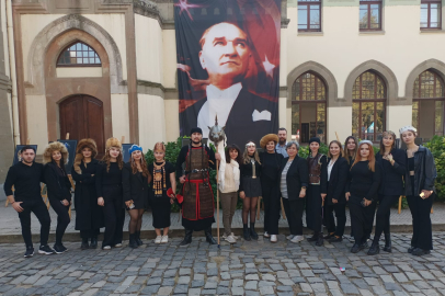 Edirne’de Türk Dünyası Kadın Başlıkları Sergisi