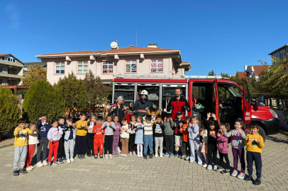 Babaeski'de Anaokulu Öğrencilerine İtfaiye Araçları ve Malzemeleri Tanıtıldı