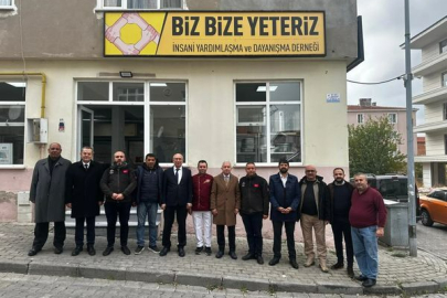 Vali Turan’dan Lüleburgaz’da İnsani Yardımlaşma Derneğine Ziyaret