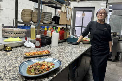 Tekirdağ'da Restoran Açan Güney Koreli Aşçı, Ülkesinin Lezzetlerini Tanıtıyor