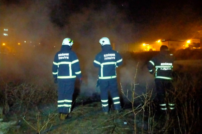 Edirne’de Otluk Alandaki Yangın Büyümeden Söndürüldü