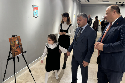 Tekirdağlı Minik Ressam 7 Yaşında İkinci Sergisini Açtı