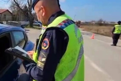 Kırklareli'nde Jandarma Ekipleri Trafik Denetimi Yaptı