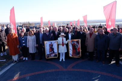 Edirne’de Kurtuluş Coşkusu Çelenk Sunma Töreniyle Başladı