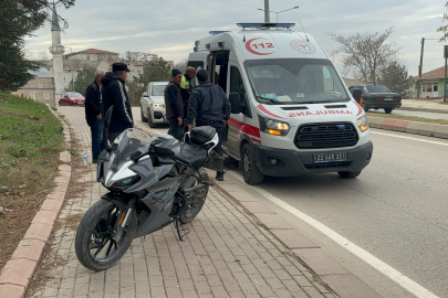 Edirne’de Motosikletten Düşen Sürücü Yaralandı