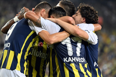 Fenerbahçe, UEFA Avrupa Ligi'nde Yarın Slavia Prag Deplasmanına Çıkacak