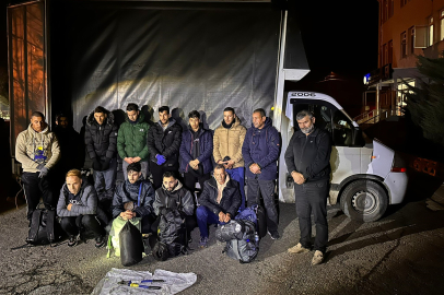 Avrupa Otoyolunda Göçmen Kaçakçılığı Operasyonu: 28 Kaçak Göçmen Yakalandı