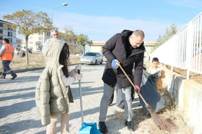 Kırklareli Belediye Başkanı Bulut, Çevre Temizliği Etkinliğine Katıldı