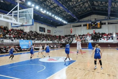 Kırklareli Belediyesi FBO Kadın Basketbol Takımı'ndan Galibiyet