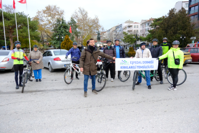 Kırklareli'nde Görme Engelliler Kılavuz Sürücü Eşliğinde Pedal Çevirdi