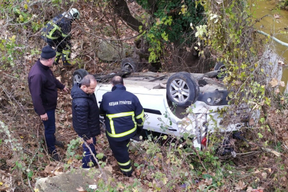 Ters Dönen Otomobildeki 2 Kişi Yaralandı