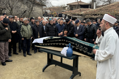 Edirne'deki Kazada Hayatını Kaybeden 2 Kişi Tekirdağ’da Toprağa Verildi