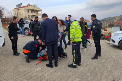 Elektrikli Bisikletin Arkasına Tutunan Asya, Düşerek Yaralandı