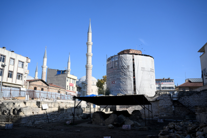 Makedon Kulesi'ndeki Çalışmalarda Şapelin de Olduğu Kalıntılar Bulundu