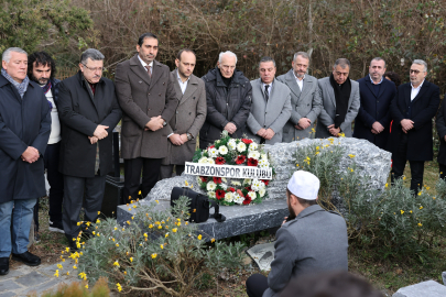 Özkan Sümer, Kabri Başında Anıldı