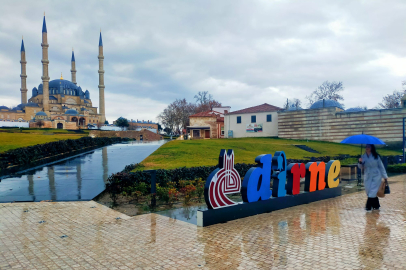 Edirneliler Güne Sağanakla Uyandı