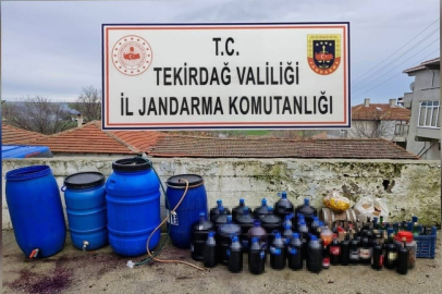 Tekirdağ'da Yılbaşı Öncesi Kaçak Alkol Operasyonu: 2.5 Ton Sahte İçki Ele Geçirildi