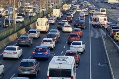 İstanbul Valiliği’nden Açıklama: “31 Aralık Salı Günü Eğitim Öğretim Faaliyetleri Saat 16.00’ya Kadar Olacak”