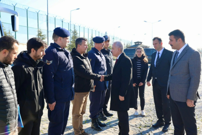 Vali Uğur Turan, Pehlivanköy Geri Gönderme Merkezi’ni Ziyaret Etti