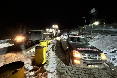 Kırklareli'nde Karlı Yolda Mahsur Kalan 3 Teknisyen Kurtarıldı