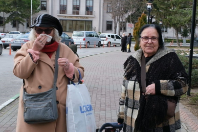 Kırklareli Sokaklarında Ferdi Tayfur Şarkıları