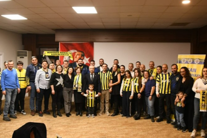 Özcan, Fenerbahçeliler Derneği Yemeğine Katıldı