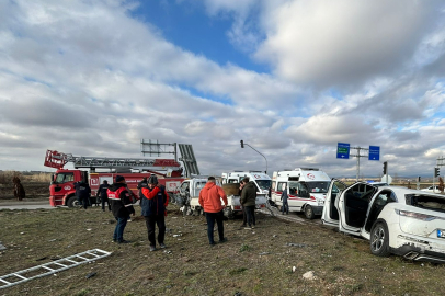 Kırklareli'nde Otomobil İle Kamyonetin Çarpıştığı Kazada 1 Kişi Öldü, 6 Kişi Yaralandı