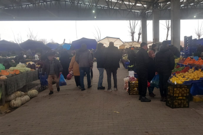 Havsa Halk Pazarı Soğuğa Rağmen İlgi Görüyor