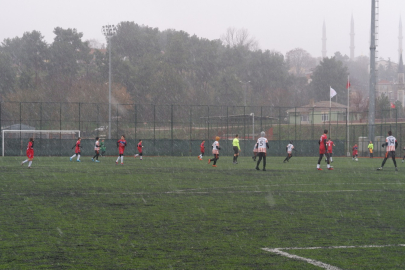 Edirne’de Karlı Hava Futbol Ateşini Düşüremedi