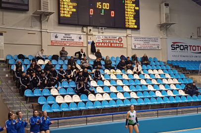 Edirnespor Erkek Sporcularından Kadın Sporculara Destek