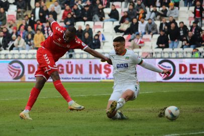 Trendyol Süper Lig: Sivasspor: 1 - Corendon Alanyaspor: 1