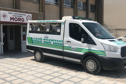 Gassal Mezardan Çıkartıp Yıkadı