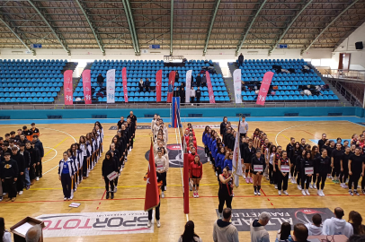 Edirne’de Okul Sporları Karşılaşmaları Başladı