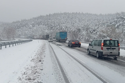 Çanakkale'nin Korudağ Mevkisinde Trafik Kontrollü Olarak Sağlanıyor