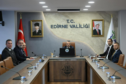 Edirne Valiliği'nde Akademik Faaliyetlerin Değerlendirilmesi Toplantısı Yapıldı