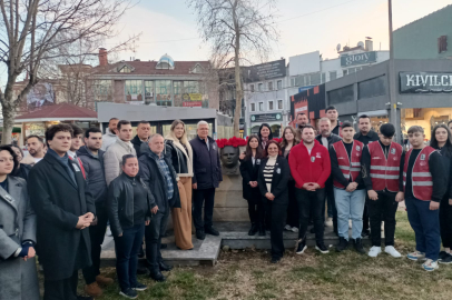 Edirne’de CHP’li Gençler Uğur Mumcu’yu Andı