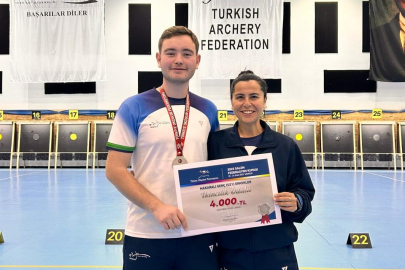 Gelibolulu Sporcu Okçuluk Salon Federasyon Kupası'nda Türkiye İkincisi Oldu