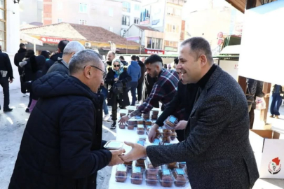 Kırklareli Belediyesi’nden Kandil Simidi İkramı