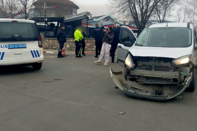 Edirne'de Trafik Kazası: 1 Polis Yaralı