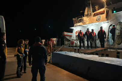 Gökçeada'da Rahatsızlanan Vatandaş Sahil Güvenlik Ekiplerince Taşındı