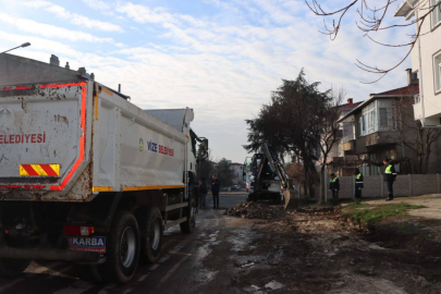 Vize Belediyesi’nden Gazi Mahallesi’nde Kaldırım ve Yol Çalışması